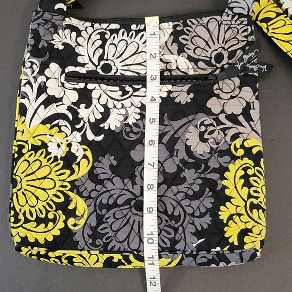 Vera Bradley Crossbody - Picture 3 of 8